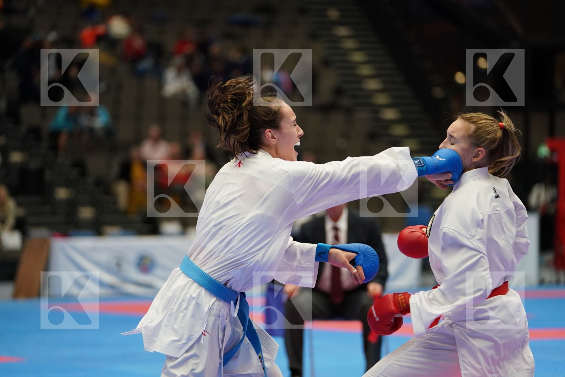 DEVIGILI HANNA (AUSTRIA) vs MUZIKAROVA KLARA (CZECH REPUPLIC) in Cadet Kumite Female 54+ Kg - Final bout