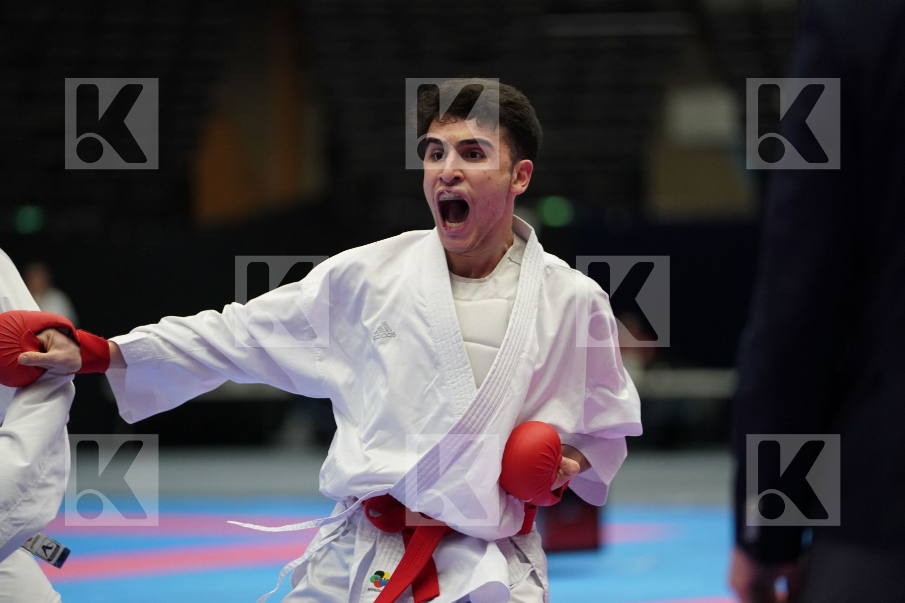 GULIYEV AMINAGHA (AZERBAIJAN) vs OUALAD HAS AMAR YOUNESS (BELGIUM) in Junior Kumite Male Ð 61 Kg - Final bout