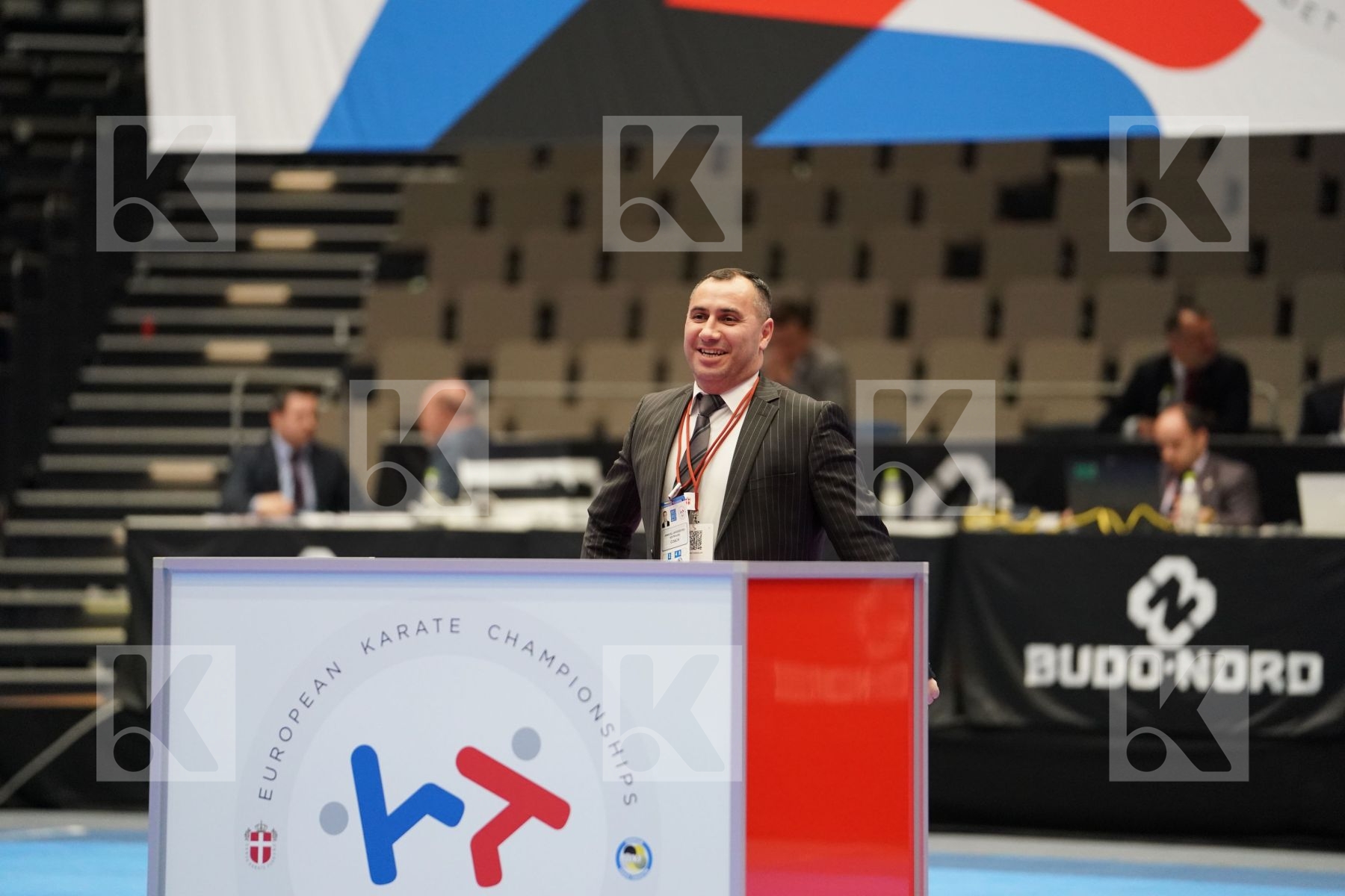 GULIYEV AMINAGHA (AZERBAIJAN) vs OUALAD HAS AMAR YOUNESS (BELGIUM) in Junior Kumite Male Ð 61 Kg - Final bout