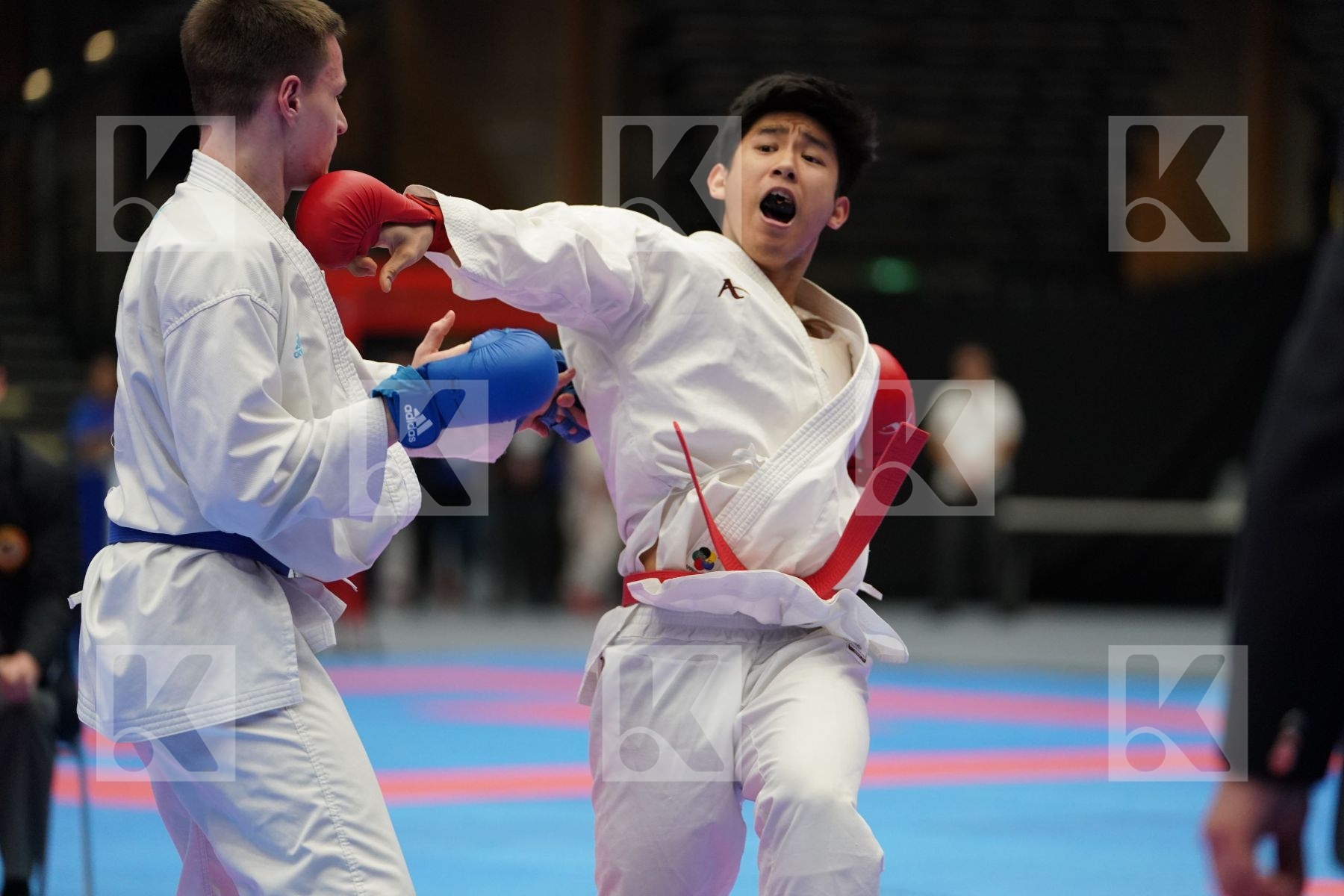 NGUYEN HOANG AN (HUNGARY) vs TALDYKIN VLADISLAV (RUSSIAN FEDERATION) in Junior Kumite Male Ð 68 Kg - Final bout