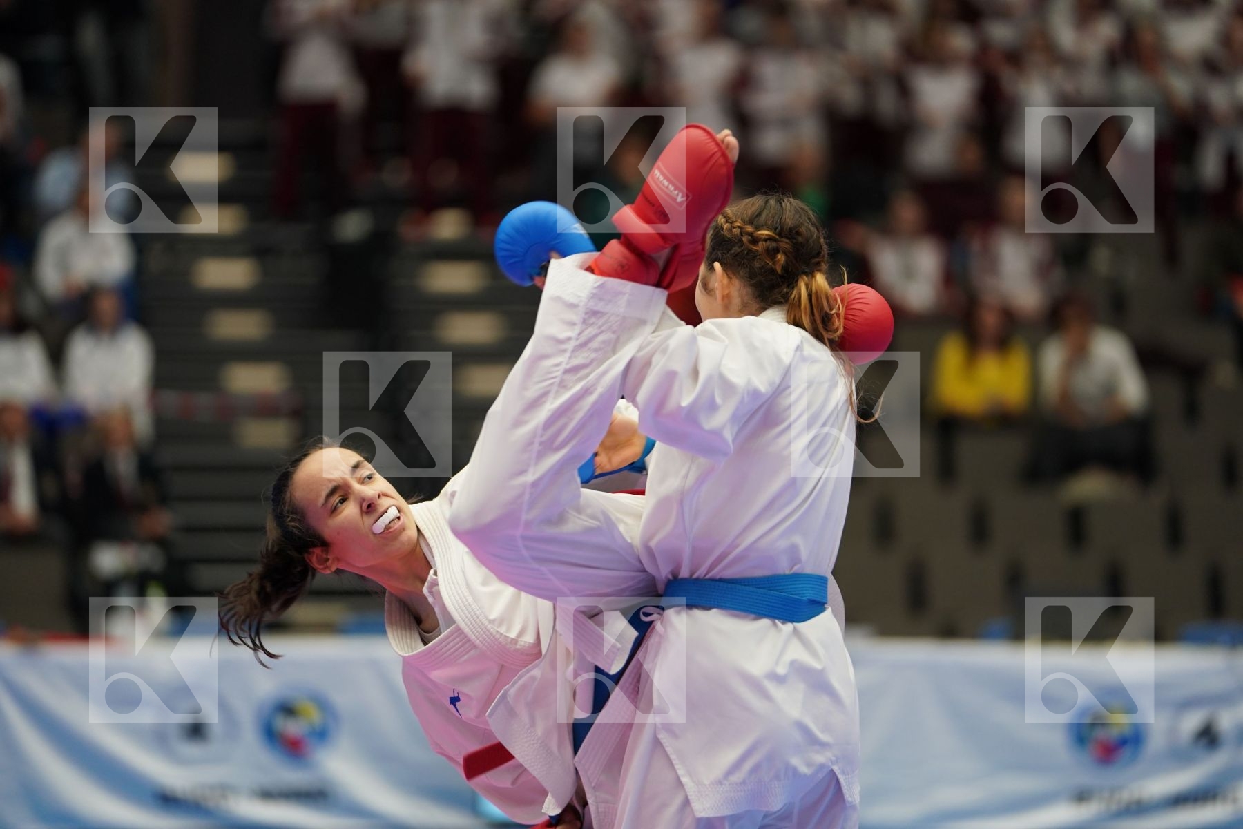 ILANKOVIC ALEKSANDRA (HUNGARY) vs AUGEL JILL (GERMANY) in Junior Kumite Female -53Kg - Final bout