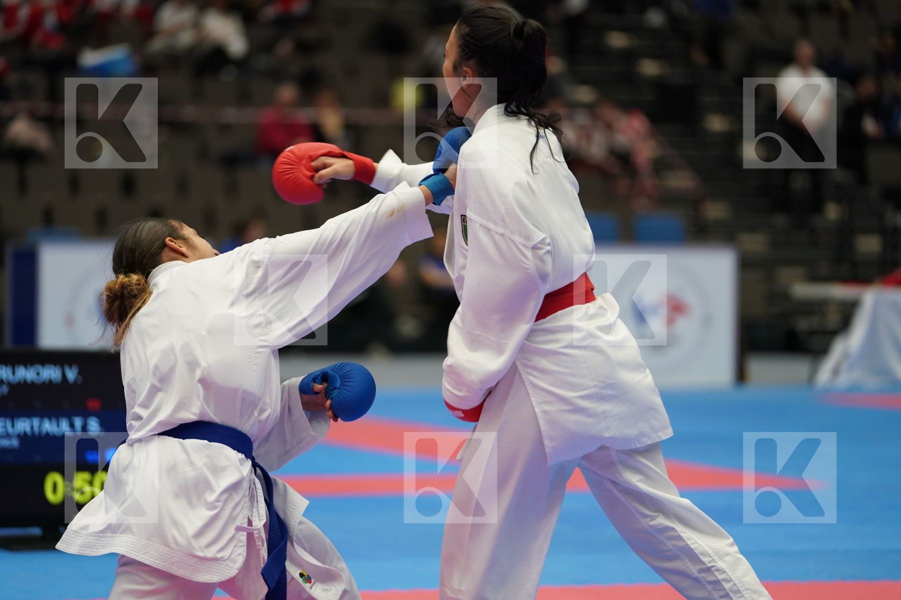 BRUNORI VERONICA (ITALY) vs HEURTAULT SARA (FRANCE) in Under 21 Kumite Female -55 Kg - Final bout