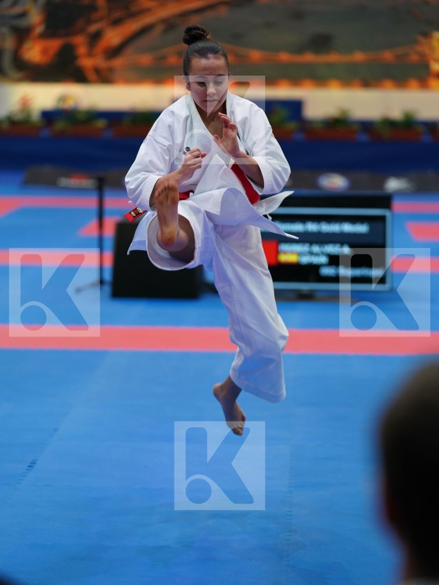 PEREZ ALVEZ AZAHARA (SPAIN) in Cadet Kata Female - Final bout