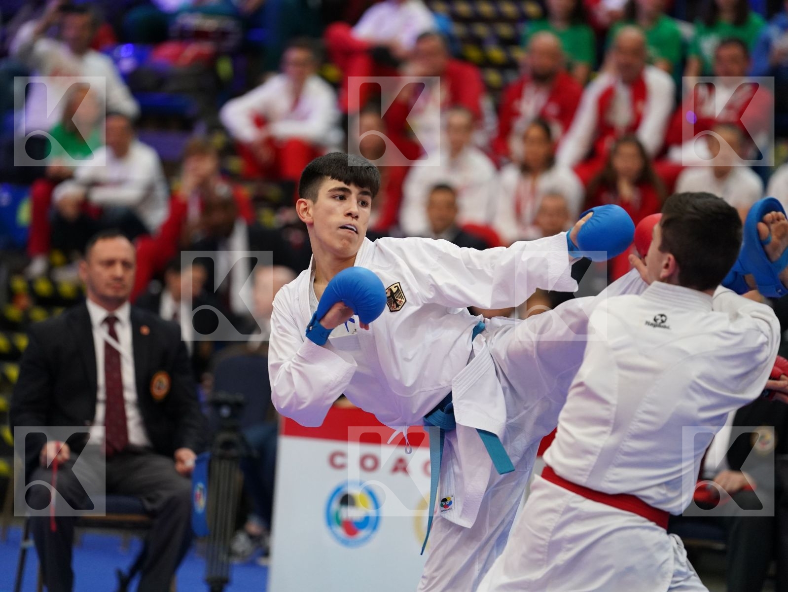 GHAZARYAN MHER (ARMENIA) vs OEZDEMIR MUHAMMED (GERMANY) in Cadet Kumite Male -52 Kg - Final bout
