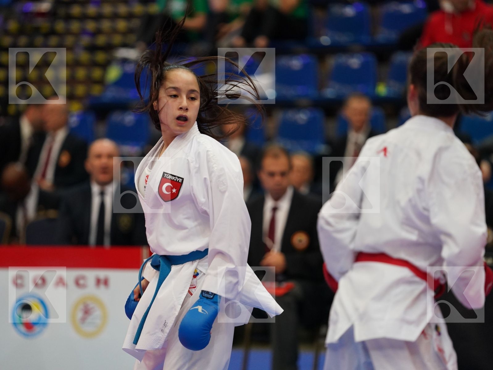 KVASNICOVA NINA (SLOVAKIA) vs OZDEMIR MUSERREF (TURKEY) in Cadet Kumite Female -47 Kg - Final bout