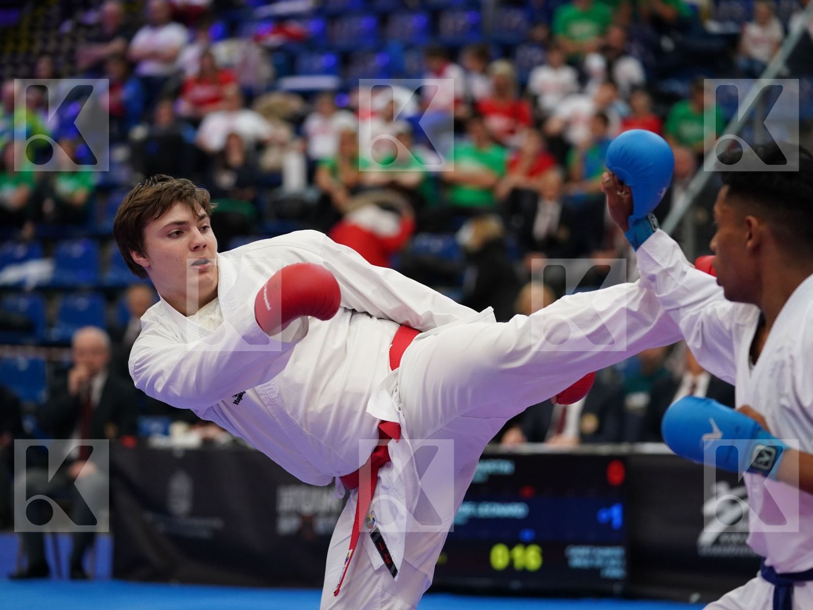 ELIAS MARTIN (CZECH REPUBLIC) vs MOISE LEONARD (ROMANIA) in Cadet Kumite Male 70+ Kg - Final bout