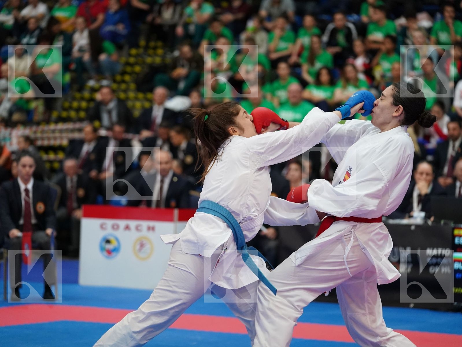 PASCUAL CHICO MARTA (SPAIN) vs PETKOVA SANYA (BULGARIA) in Junior Kumite Female 59+ Kg - Final bout