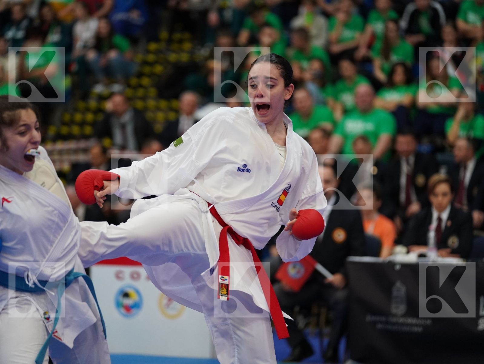 PASCUAL CHICO MARTA (SPAIN) vs PETKOVA SANYA (BULGARIA) in Junior Kumite Female 59+ Kg - Final bout