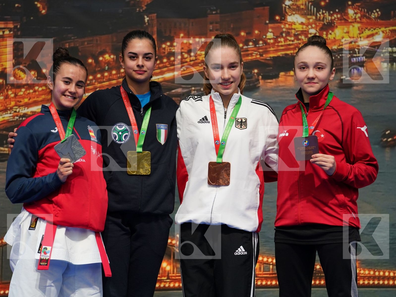 INZOLI SONIA (ITALY), PEREZ ALVEZ AZAHARA (SPAIN), SIEBERT RITA (GERMANY), TUREMEN DAMLA SU (TURKEY) in Cadet Kata Female - Podium ceremony