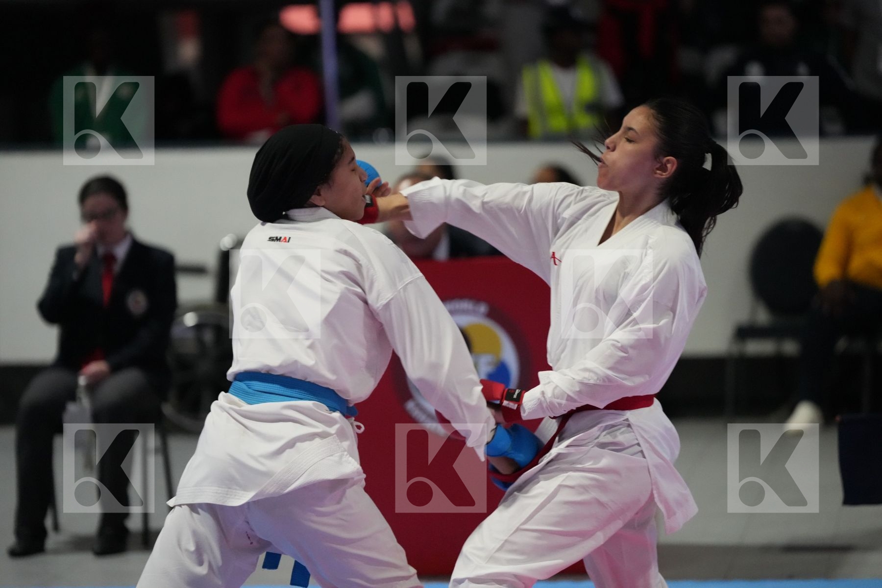 Kumite final bout featuring KENZA YAHIAOUI & AYA DAMANY