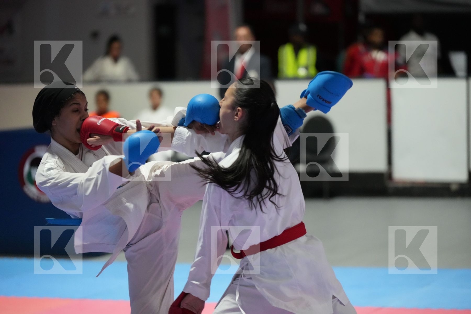 Kumite final bout featuring KENZA YAHIAOUI & AYA DAMANY
