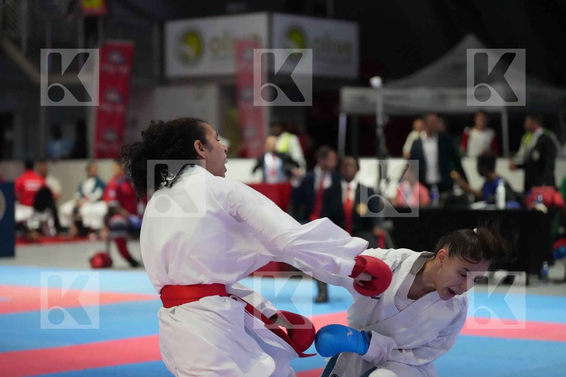 Kumite final bout featuring REEM AHMED SALAMA & CYLIA OUIKENE