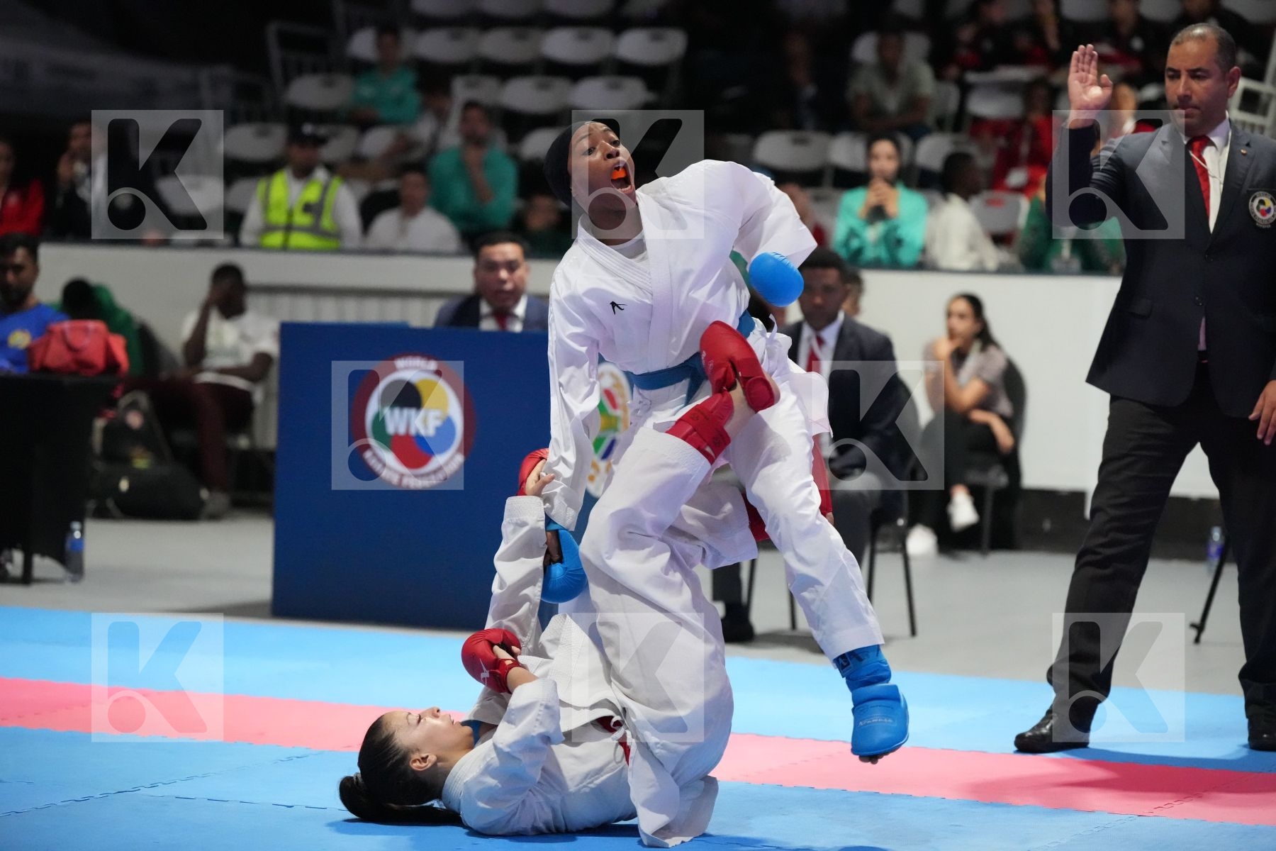 Kumite final bout featuring LOUIZA ABOURICHE & AHLAM YOUSSEF