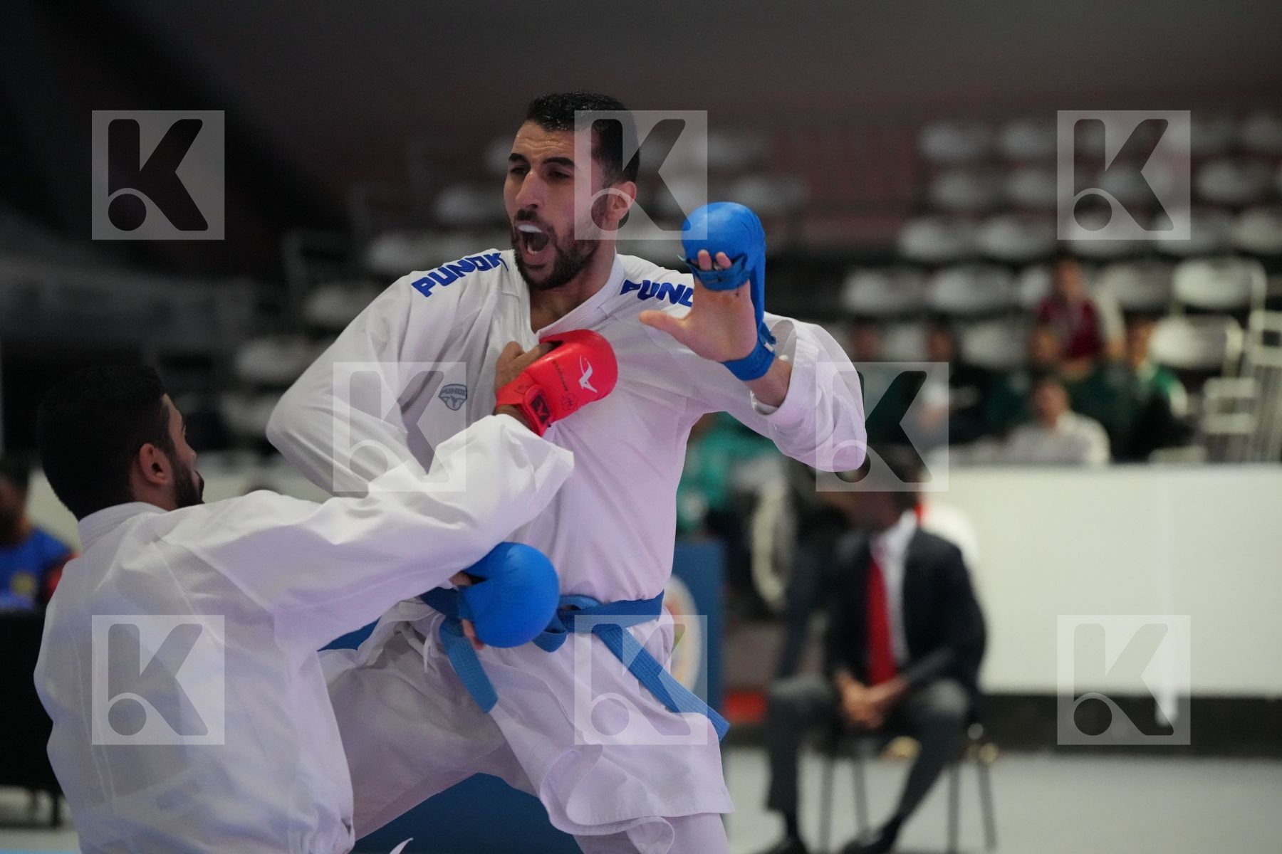 Kumite final bout featuring TAHA TAREK MAHMOUD & HOCINE DAIKHI