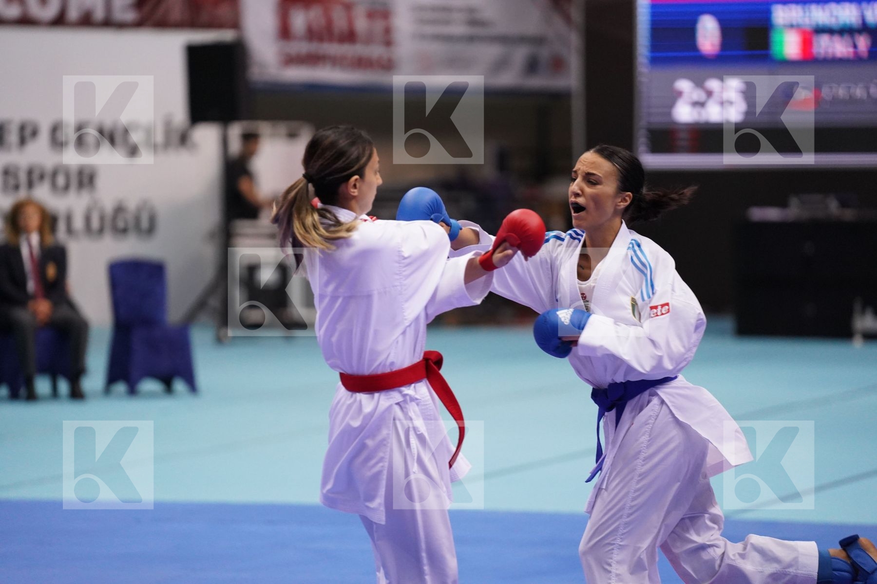 Kumite bronze bout featuring BRUNORI VERONICA	 & SADIGOVA MADINA