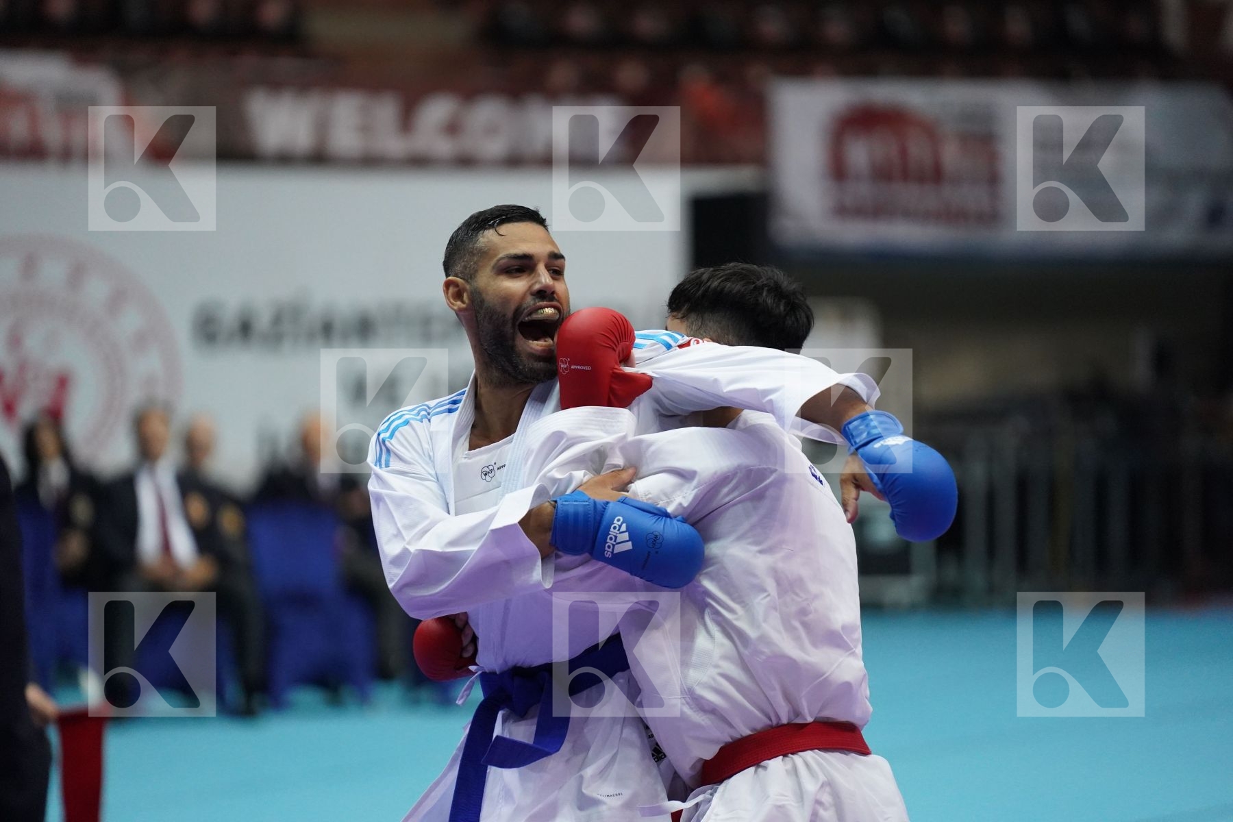 Kumite bronze bout featuring BUSA LUIGI & BARGADOS BERNARDO CARLOS