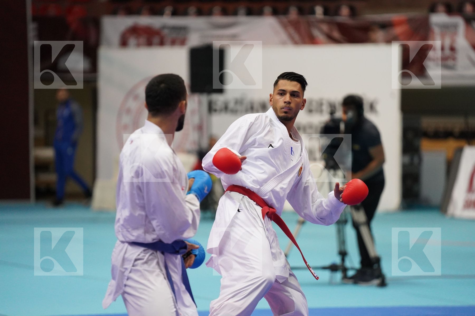 Kumite final bout featuring COSTA LUCA & KVESIC ANDJELO