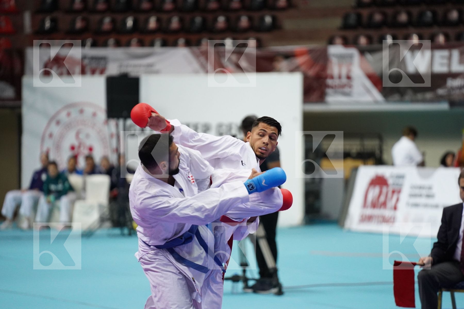 Kumite final bout featuring KVESIC ANDJELO & COSTA LUCA