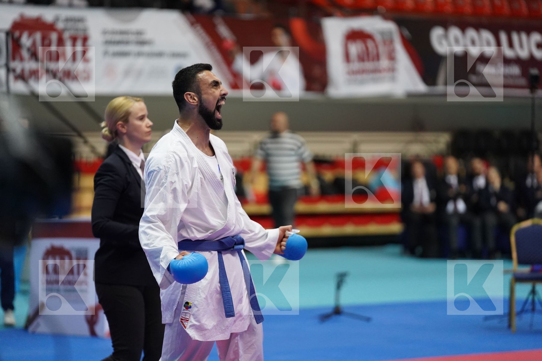 Kumite final bout featuring KVESIC ANDJELO & COSTA LUCA