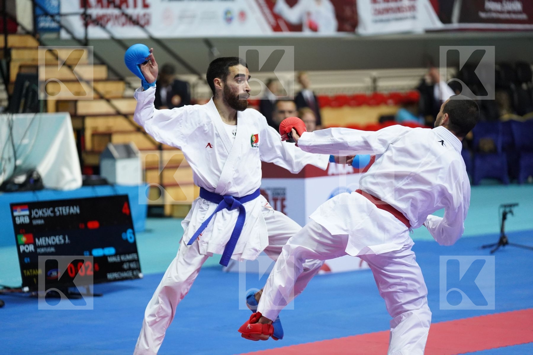 Kumite bronze bout featuring JOKSIC STEFAN & MENDES JOAQUIM