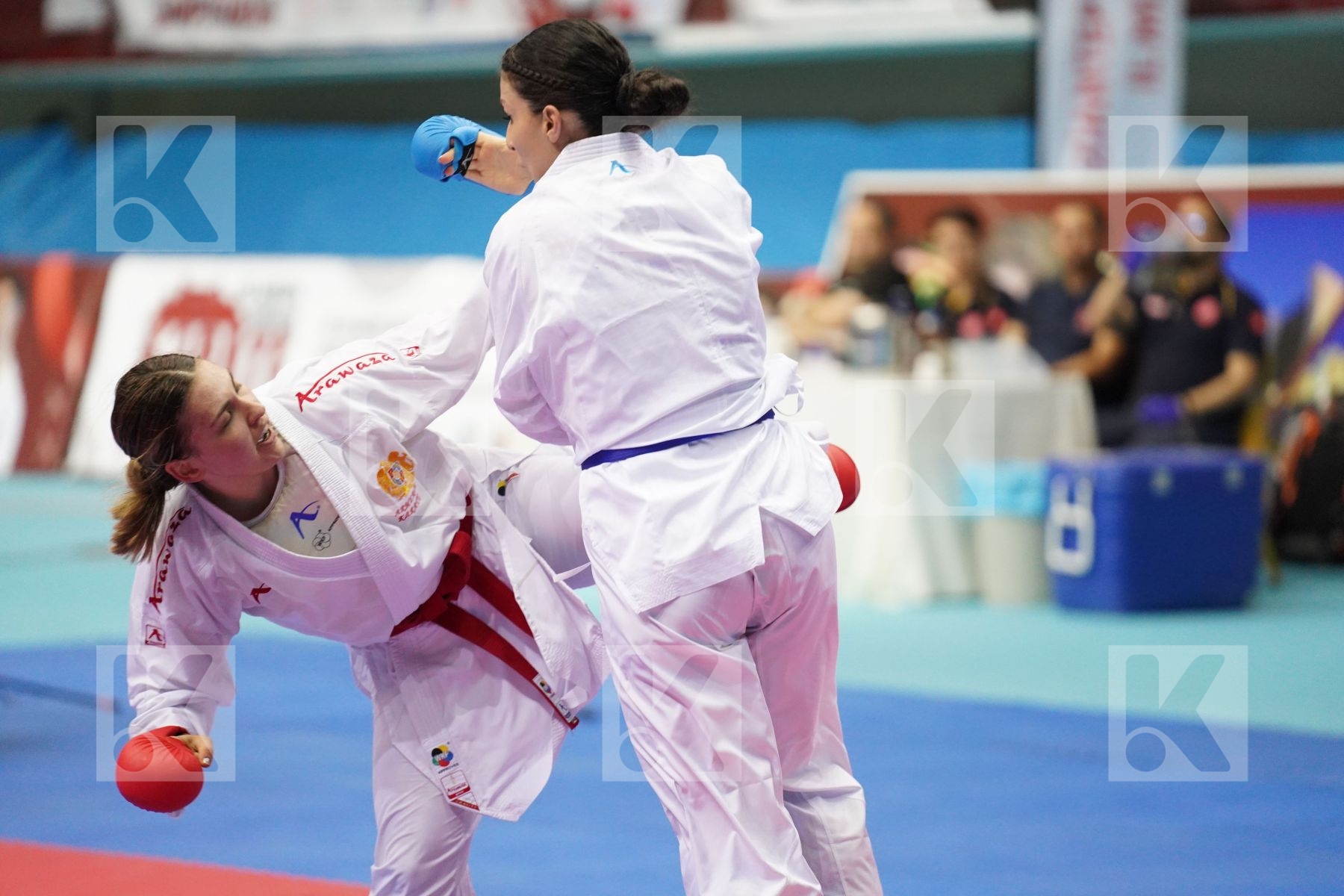 Kumite bronze bout featuring PANETSIDOU VASILIKI & MAKYAN ANITA
