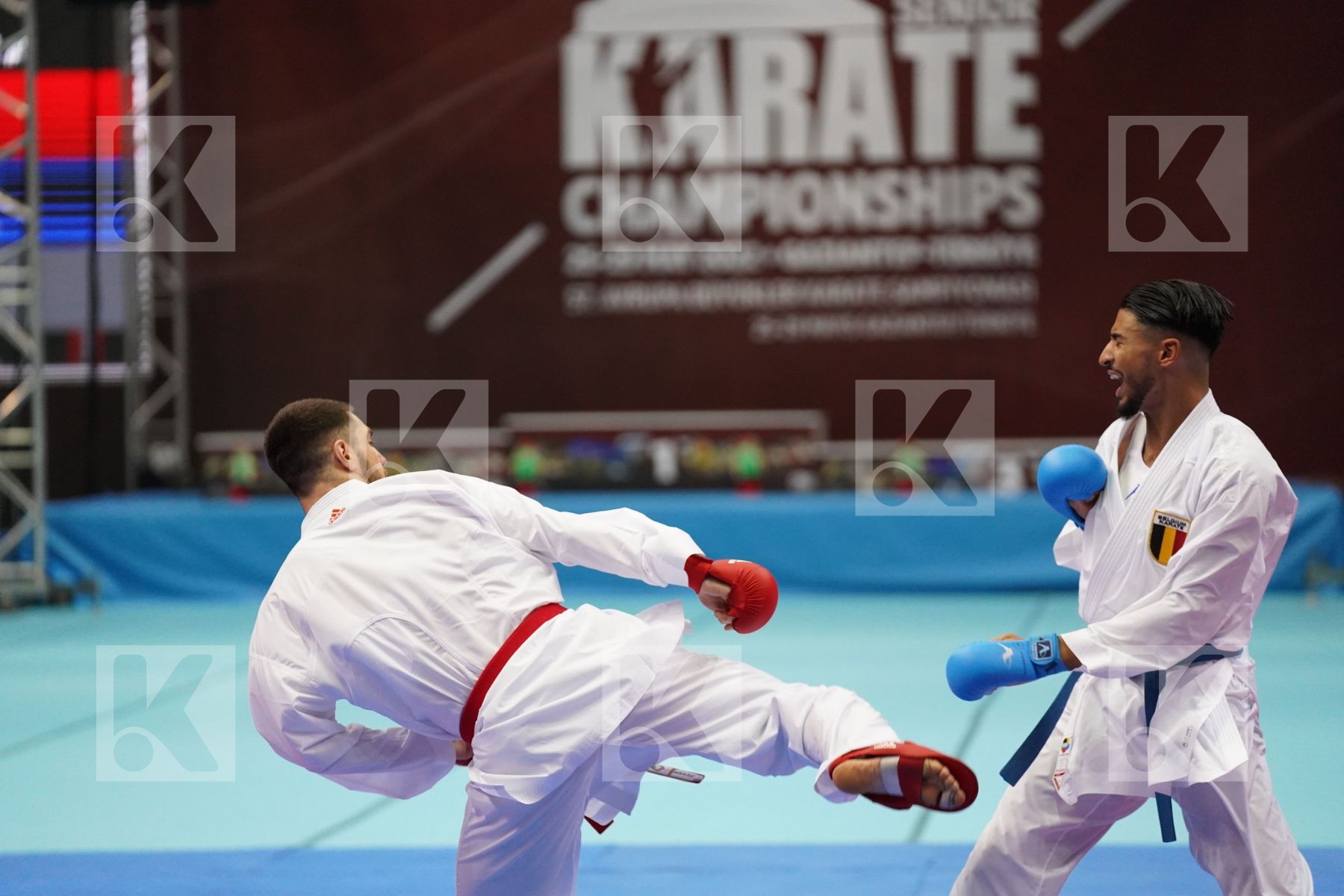 Kumite bronze bout featuring MARTINA MICHELE & DEGHALI WALID