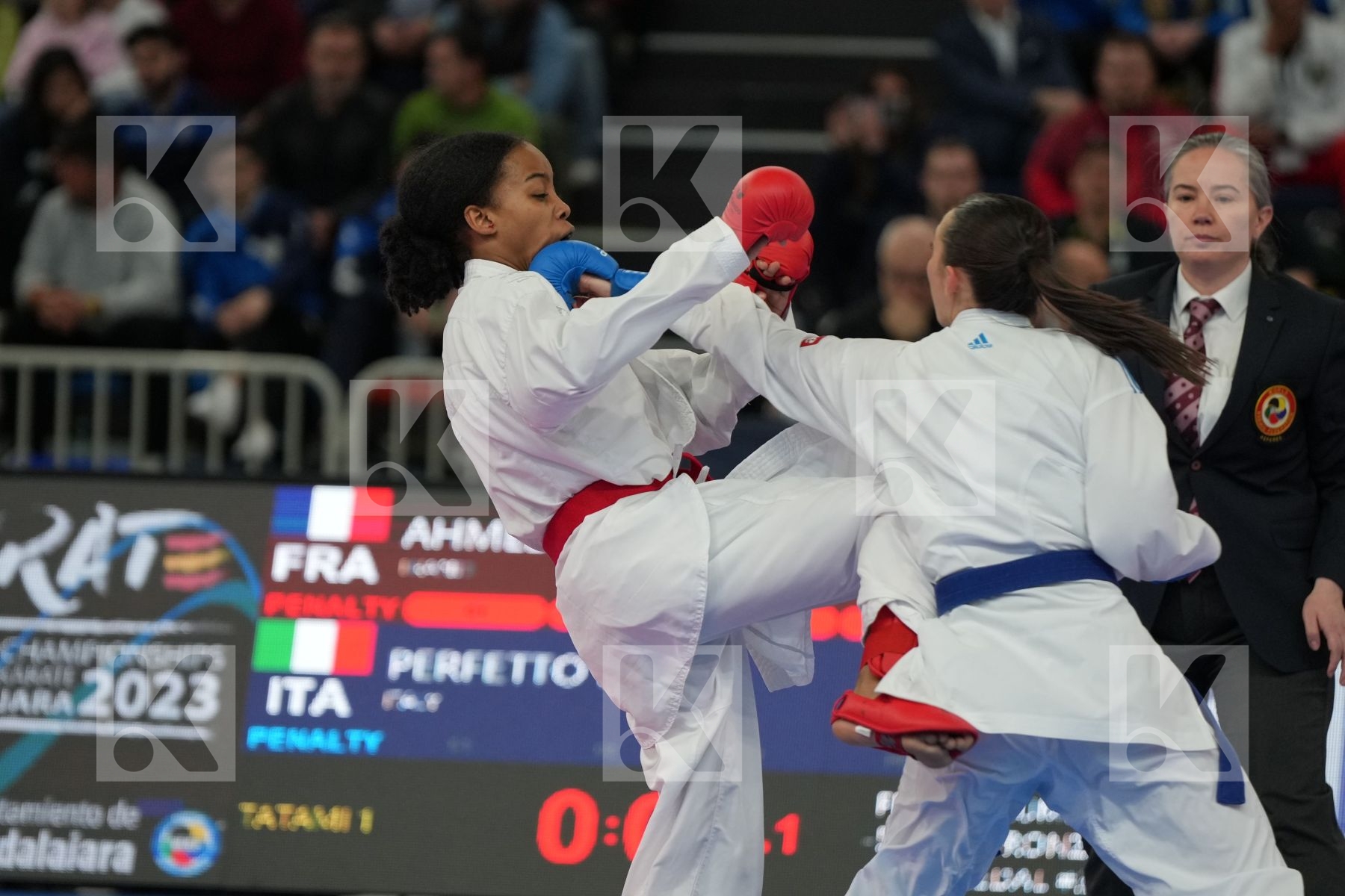 AHMED NISWA (FRANCE) vs PERFETTO ERMINIA (ITALY) in Female Kumite -50 Kg - bronze bout