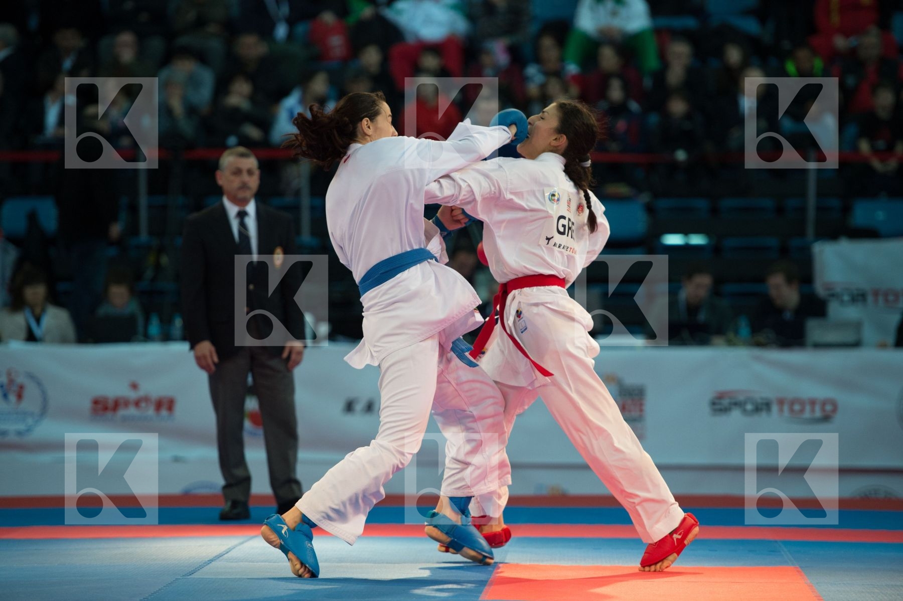 -68 kg bronze match female Greece kumite Montenegro Panetsidou V