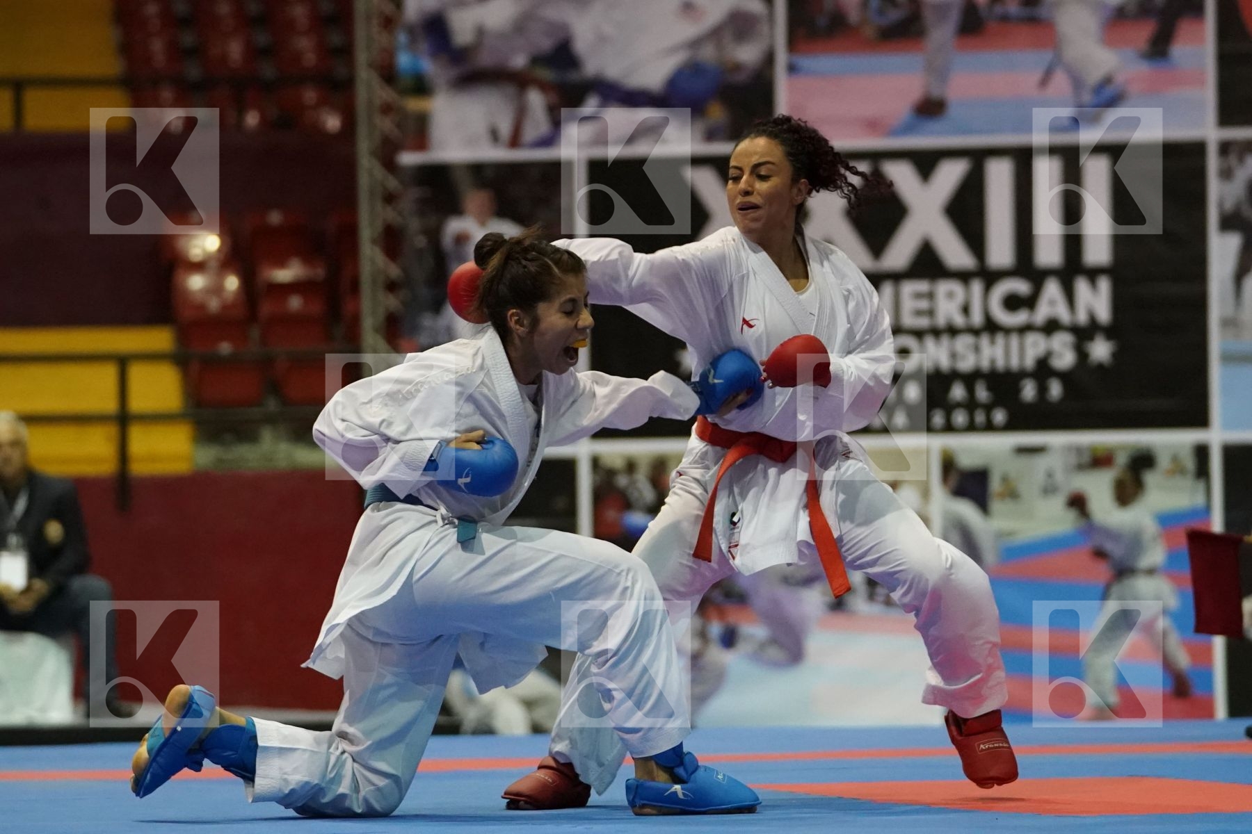 FACTOS JACQUELINE (ECUADOR) vs ARREOLA MERILLELA (MEXICO) in Senior Kumite -61 Kg - Final bout