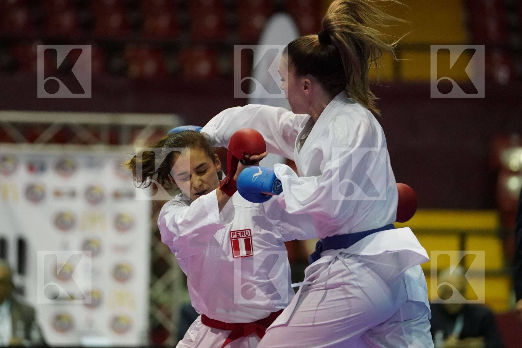 VINDROLA ALESSANDRA (PERU) vs CAMPBELL KATHRYN CANADA in Senior Kumite -55 Kg - Final bout