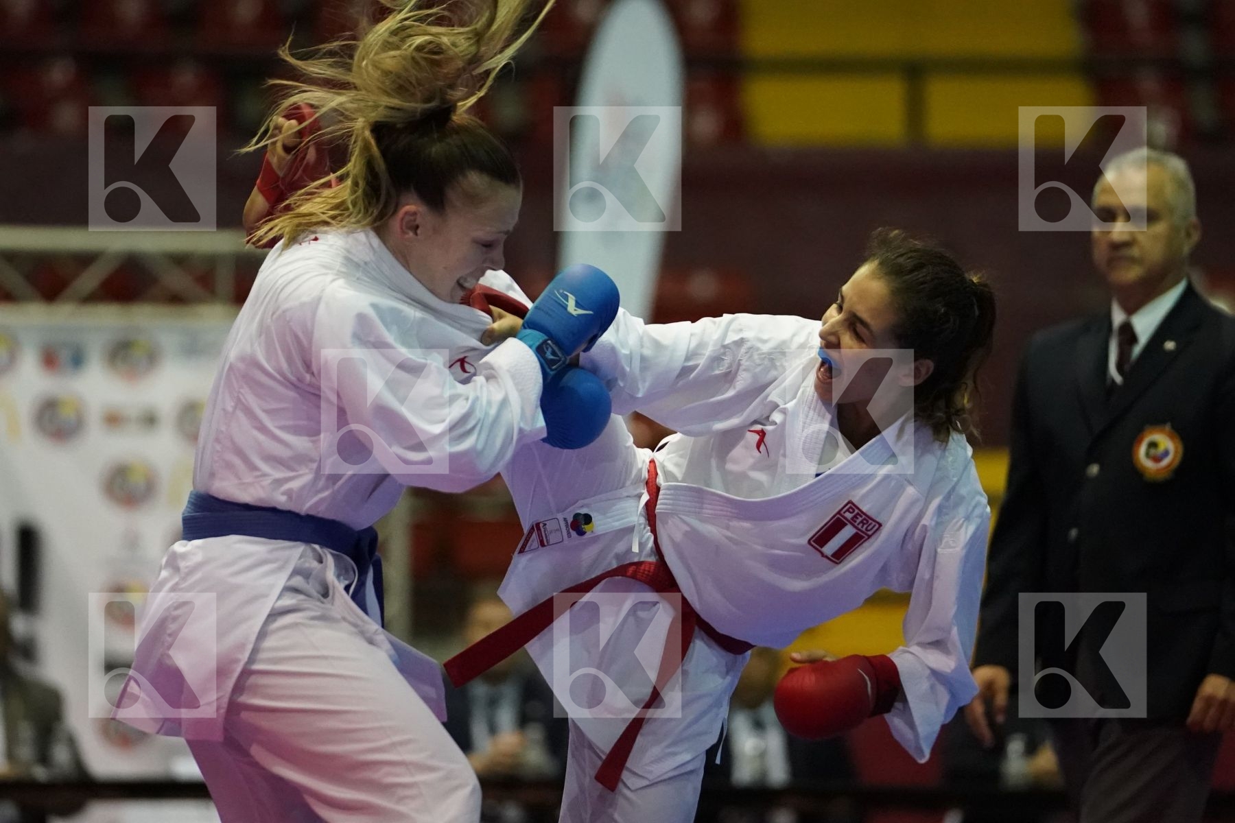 VINDROLA ALESSANDRA (PERU) vs CAMPBELL KATHRYN CANADA in Senior Kumite -55 Kg - Final bout
