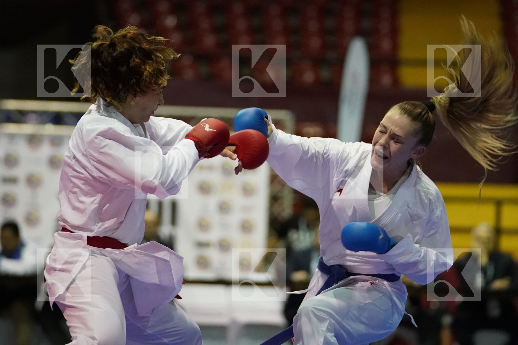 VINDROLA ALESSANDRA (PERU) vs CAMPBELL KATHRYN CANADA in Senior Kumite -55 Kg - Final bout