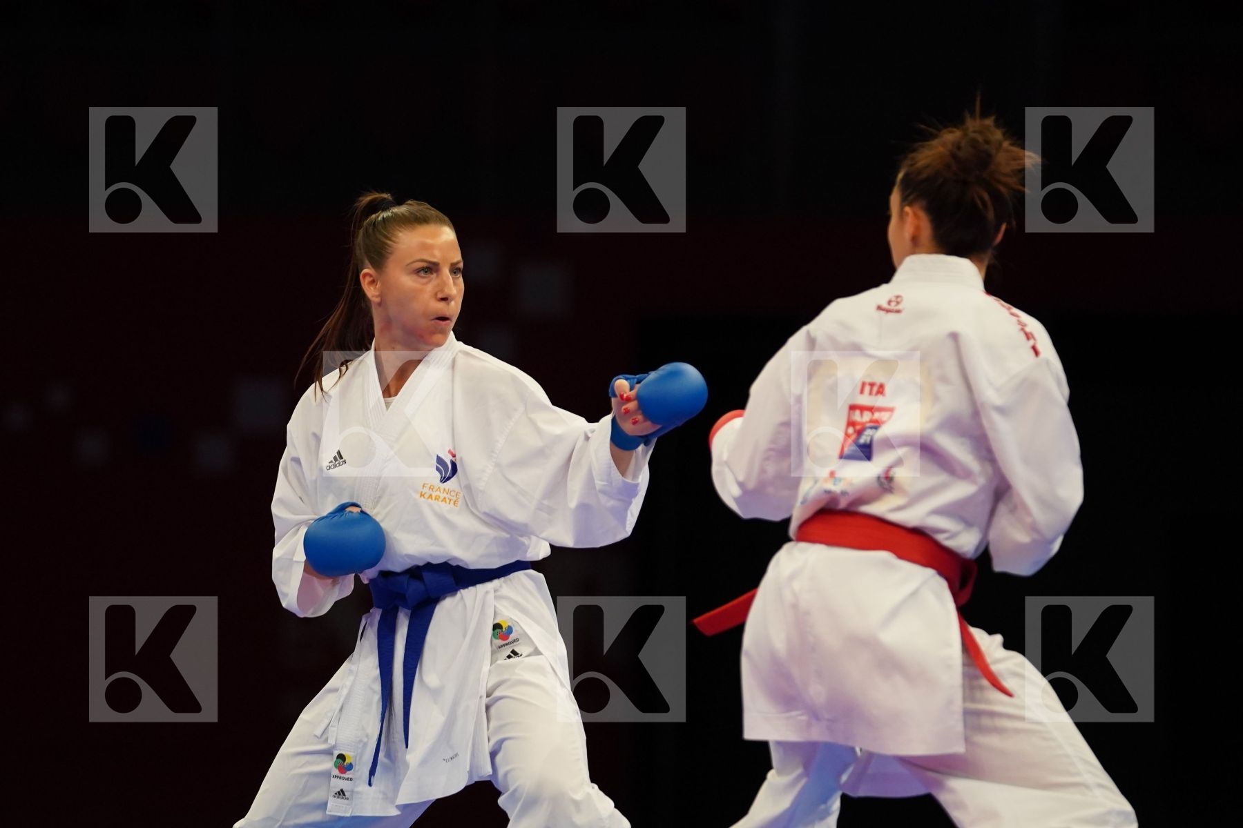 PERFETTO ERMINIA (ITALY) Vs RECCHIA ALEXANDRA (FRANCE) in Senior Kumite -50 Kg - bronze bout