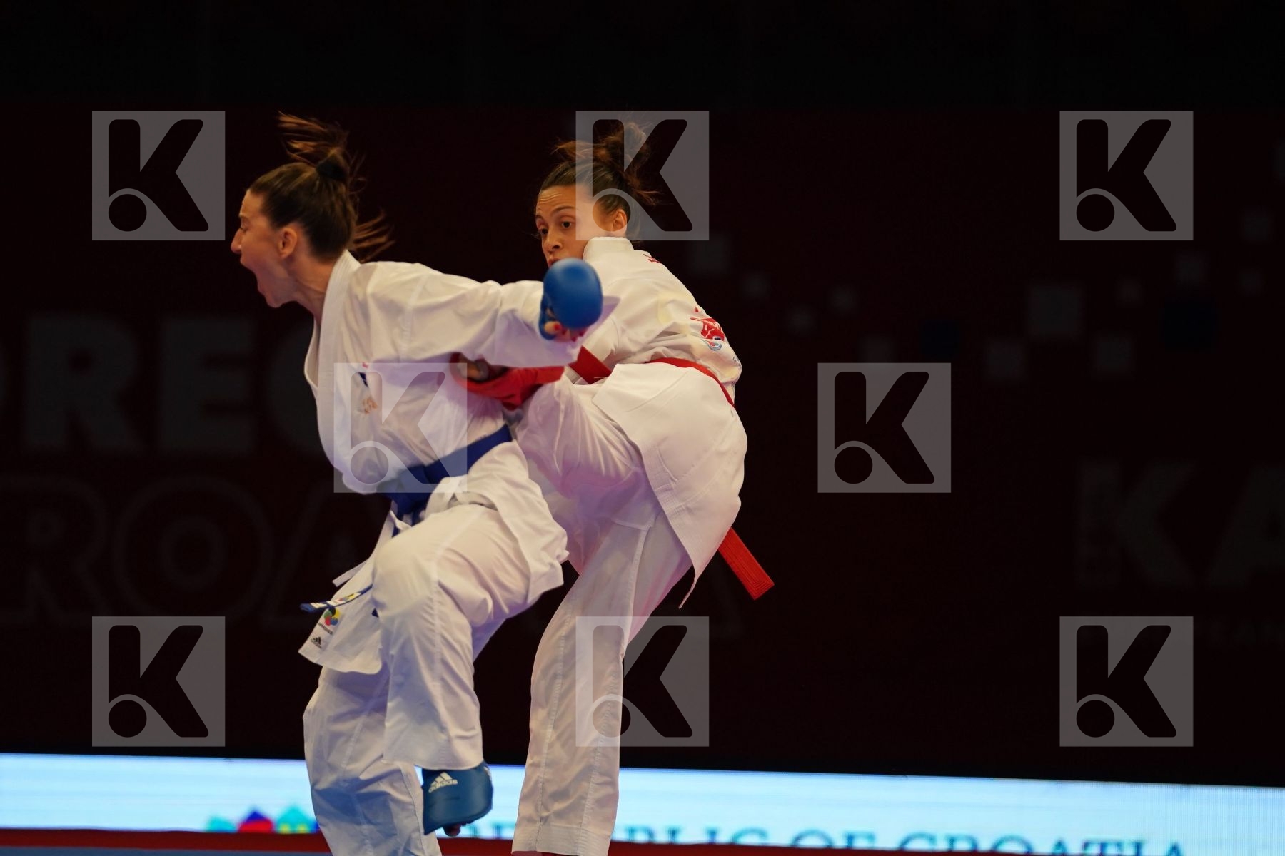 PERFETTO ERMINIA (ITALY) Vs RECCHIA ALEXANDRA (FRANCE) in Senior Kumite -50 Kg - bronze bout