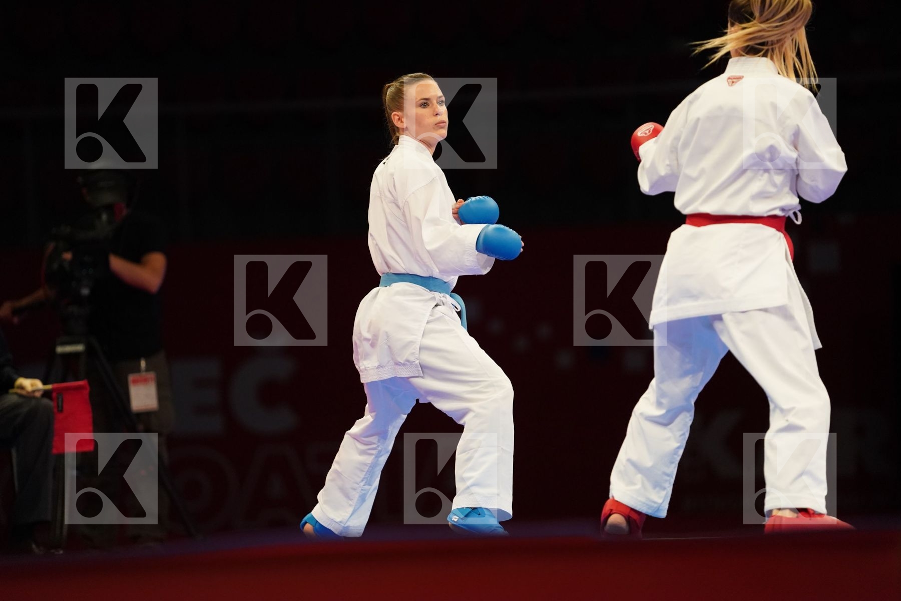 OZCELIK ARAPOGLU SERAP (TURKEY) Vs HUBRICH SHARA (GERMANY) in Senior Kumite -50 Kg - Final bout