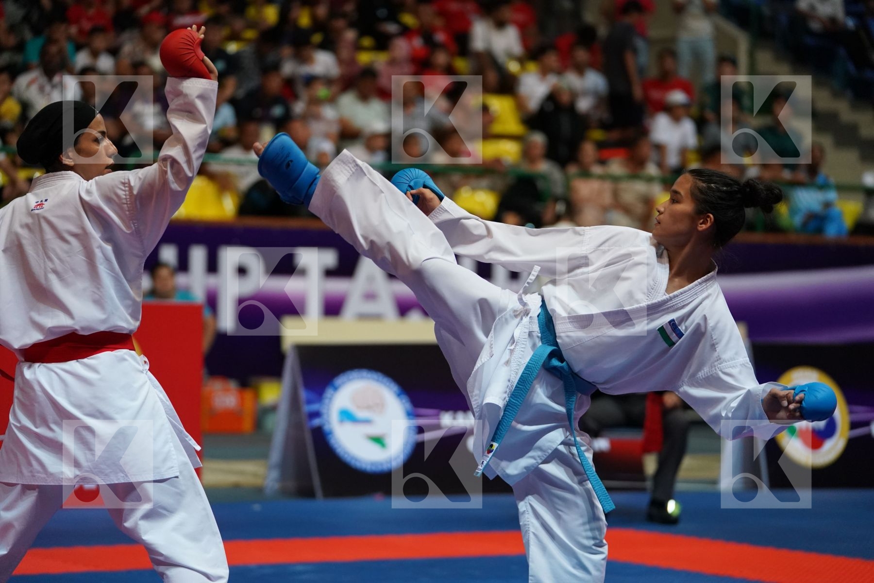 KHAKSAR TRAVAT (ISLAMIC REPUBLIC OF IRAN) vs RAKHIMOVA SEVINCH (UZBEKISTAN) in Senior Kumite -55 Kg - Final bout