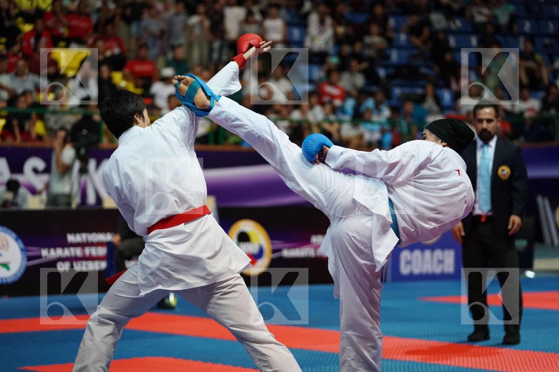 YIN XIAOYAN (PEOPLES REPUBLIC OF CHINA) vs ALIPOURKESHKA ROZITA (ISLAMIC REPUBLIC OF IRAN) in Senior Kumite -61 Kg - Final bout