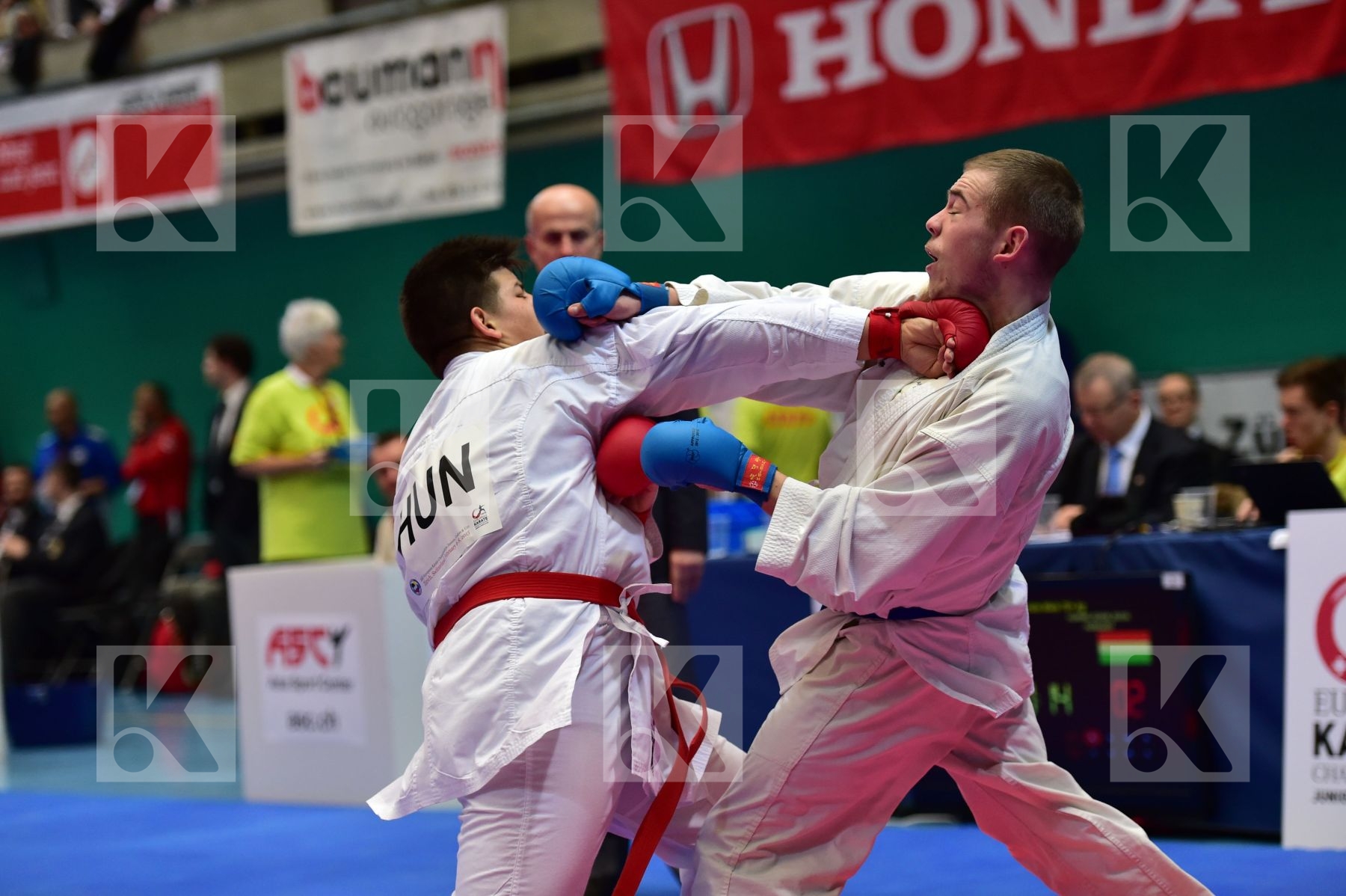 +76 Kg Estonia Honing Adam Buda hungary junior kumite male Samle