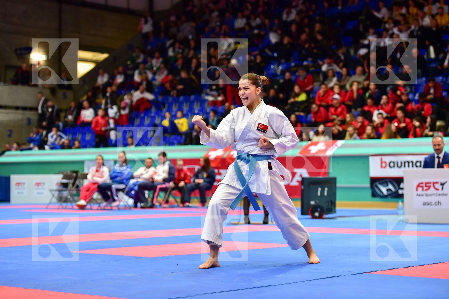Bozan Dilara female finals junior kata shureido Turkey