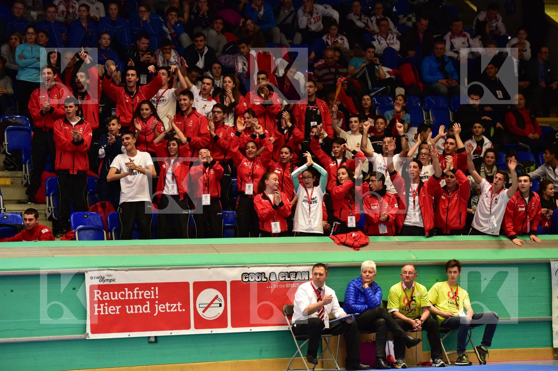 finals junior spain supporter