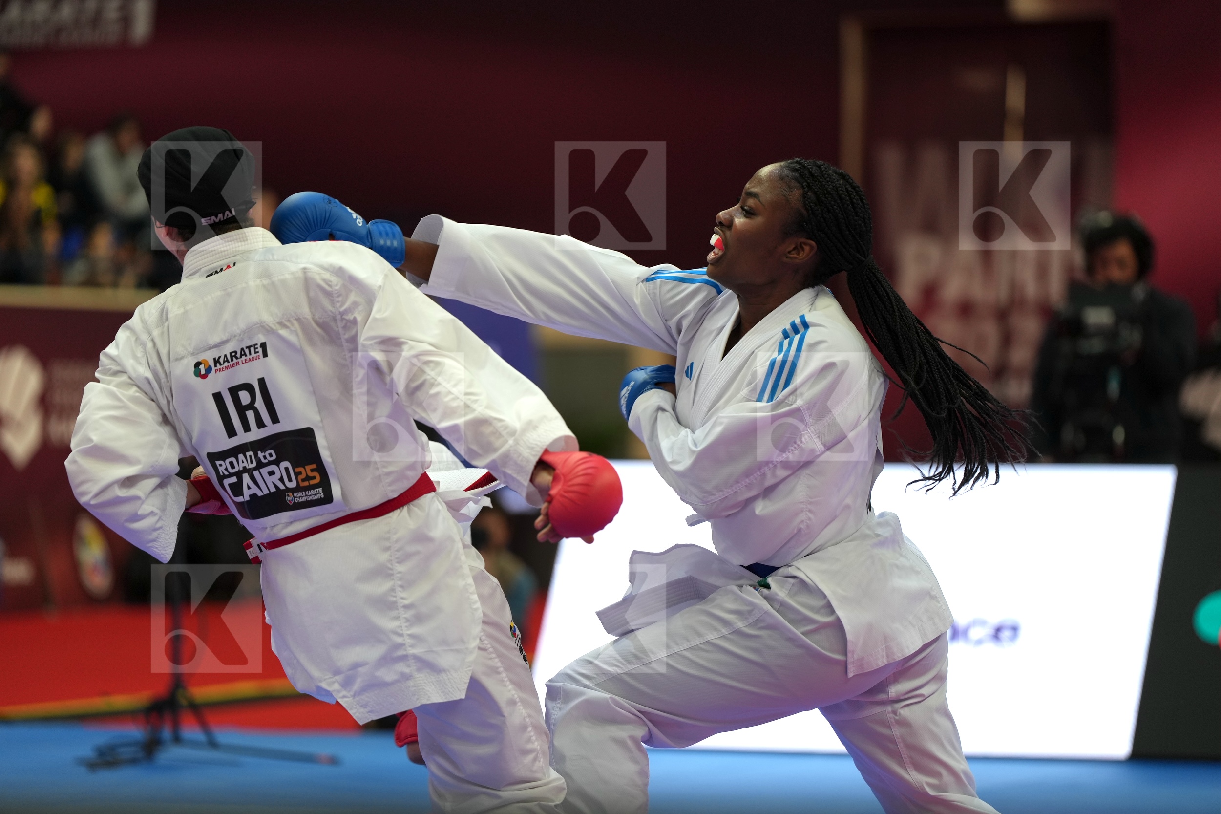 HEYDARIOZOMCHELOEI MOBINA (IRAN) vs SOMBE THALYA (FRANCE) in Female Kumite -68 Kg - Final bout