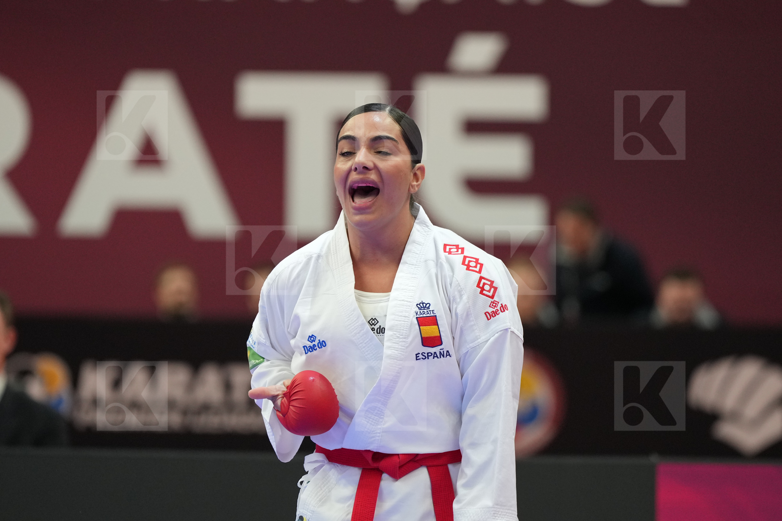 TORRES GARCIA MARIA (SPAIN) vs WALTERS ROCHELLE (ENGLAND) in Female Kumite 68+ Kg - Final bout