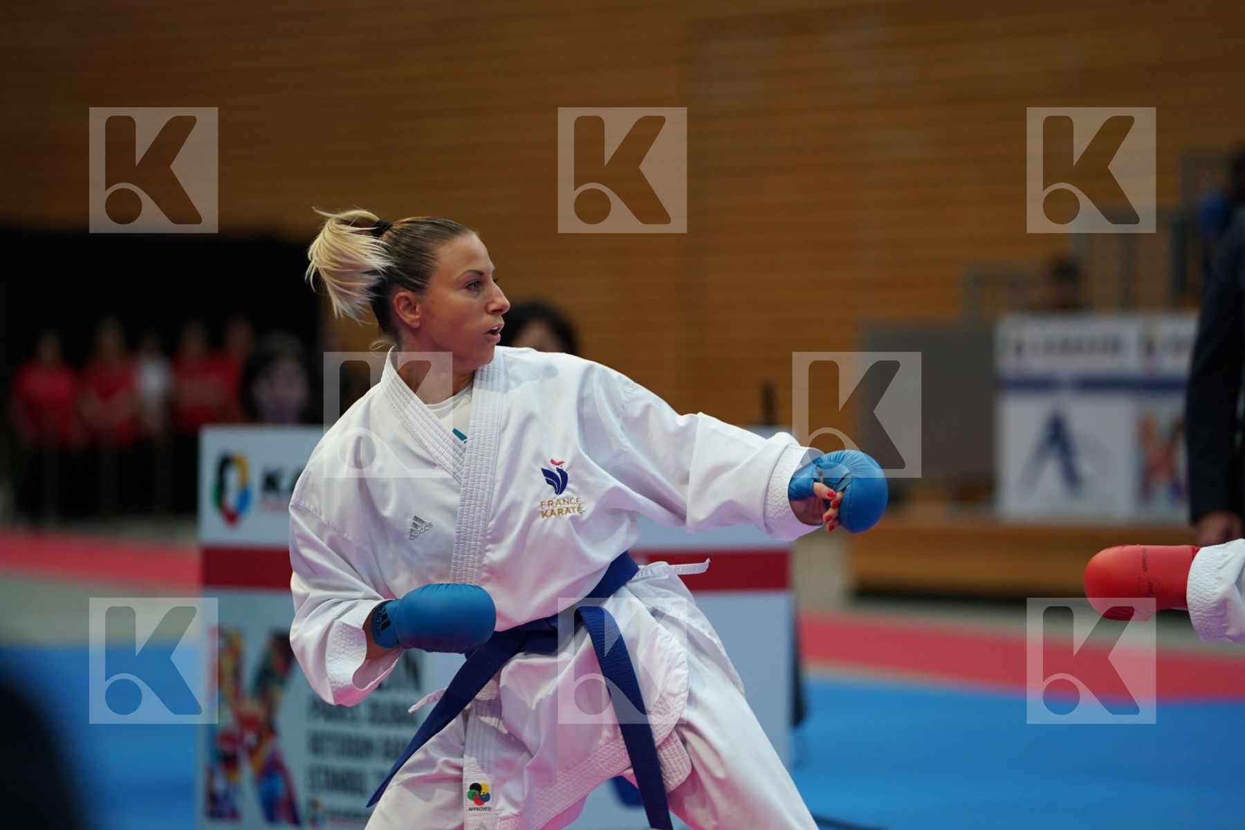 ENDO CHINATSU (JAPAN) vs RECCHIA ALEXANDRA (FRANCE) in Senior Kumite -50 Kg - Bronze bout