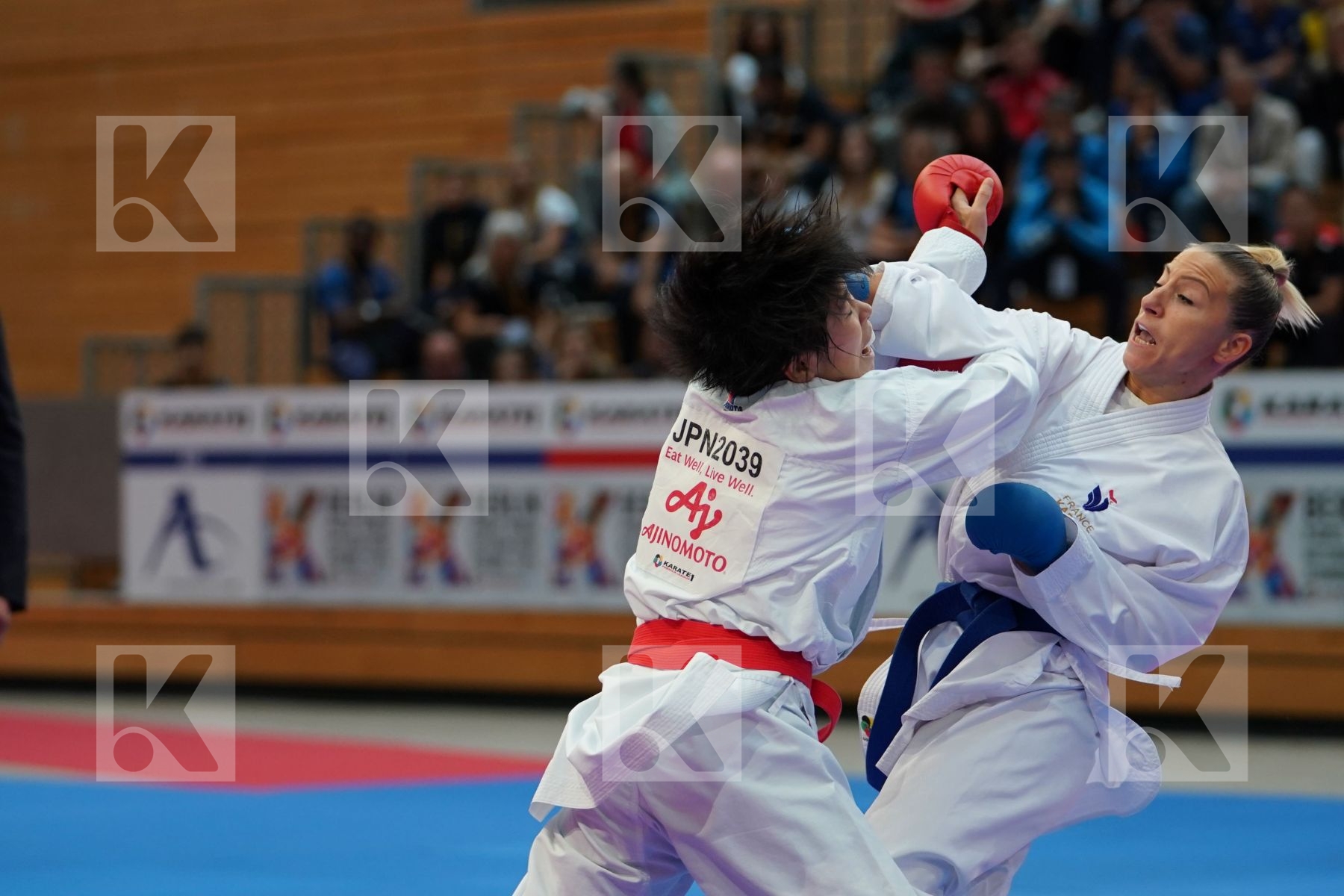 ENDO CHINATSU (JAPAN) vs RECCHIA ALEXANDRA (FRANCE) in Senior Kumite -50 Kg - Bronze bout