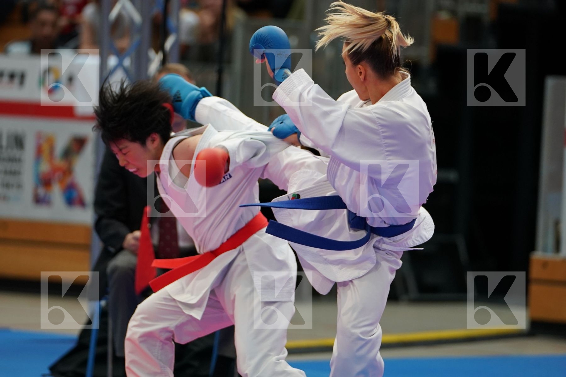 ENDO CHINATSU (JAPAN) vs RECCHIA ALEXANDRA (FRANCE) in Senior Kumite -50 Kg - Bronze bout