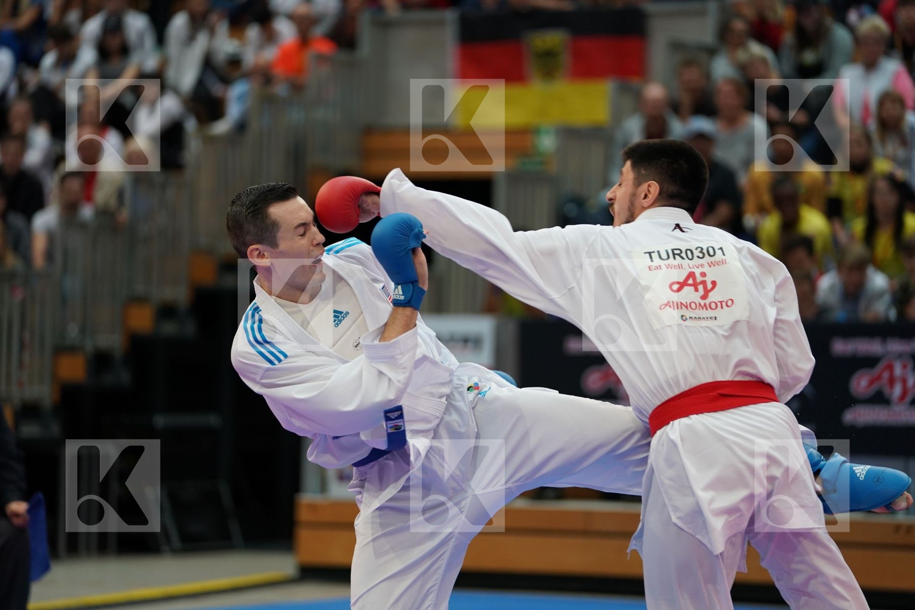 ELTEMUR ERMAN (TURKEY) vs SCOTT THOMAS (UNITED STATE) in Senior Kumite Ð 75 Kg - Bronze bout