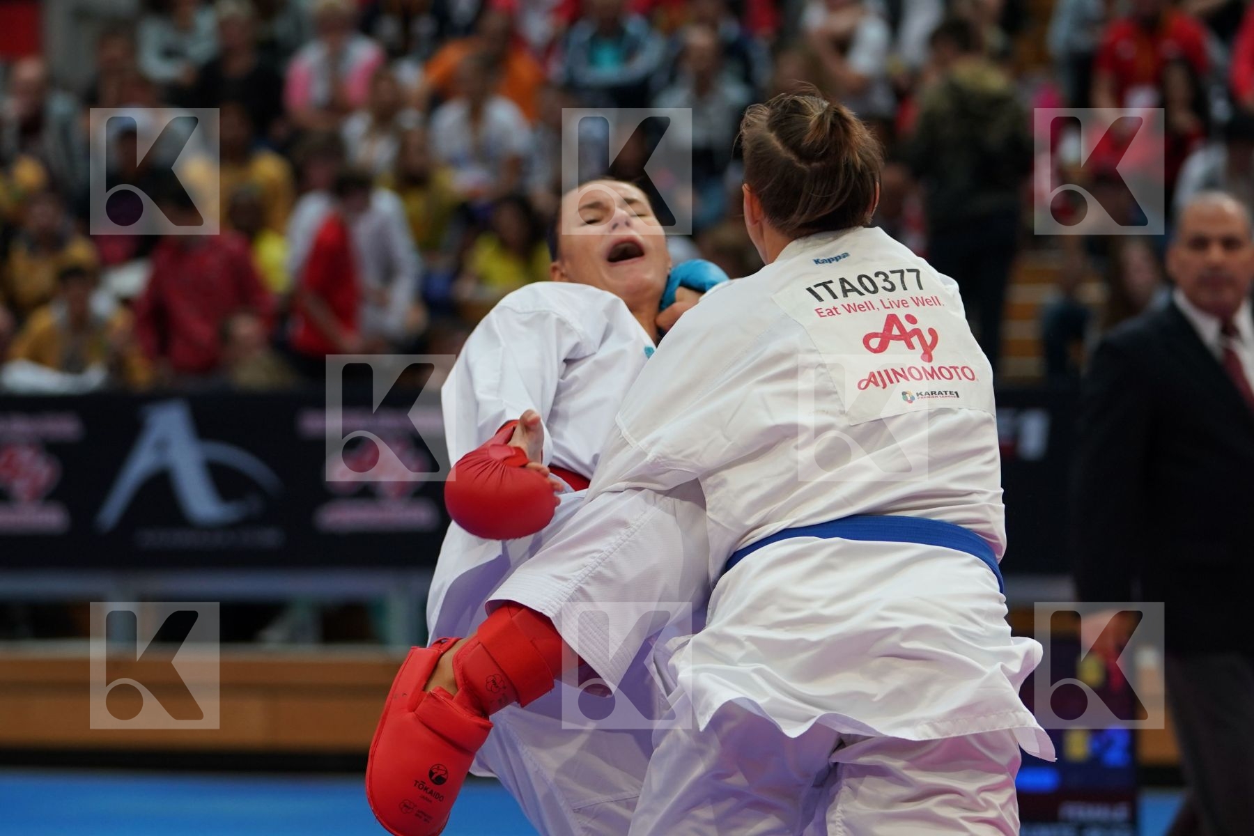 KOPUNOVA MIROSLAVA (SLOVAKIA) vs SEMERARO SILVIA (ITALIA) in Senior Kumite Ð 68 Kg - Bronze bout