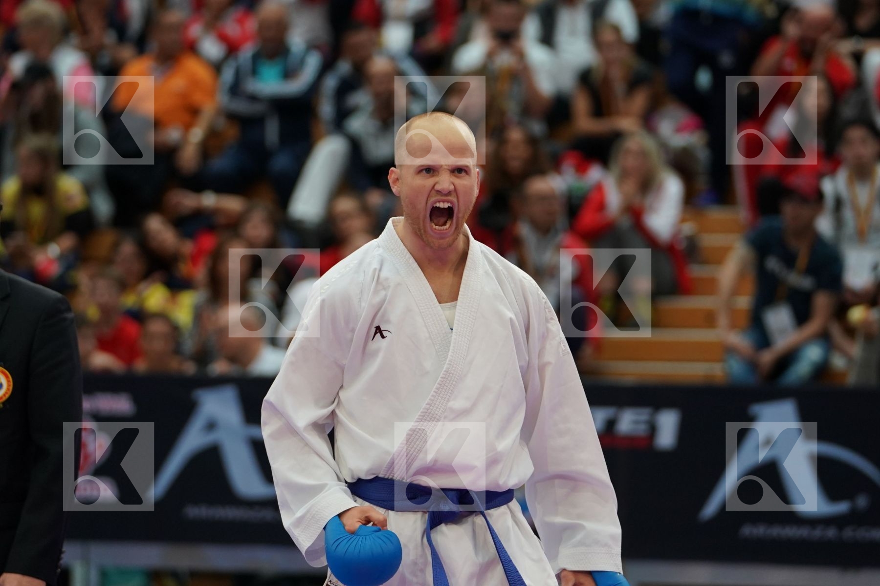 DA COSTA JESSIE (FRANCE) vs PETERSEN TIMOTHY (NETHERLANDS) in Senior Kumite Ð 84 Kg - Bronze bout