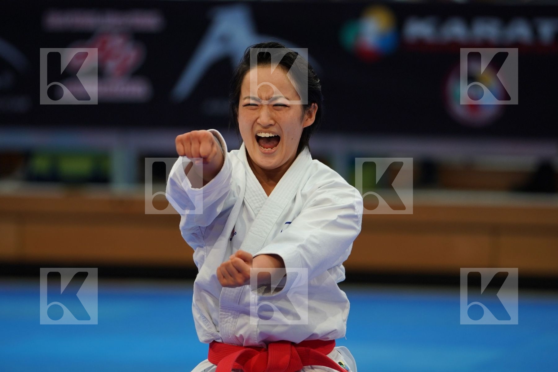 SHIMIZU KIYOU (JAPAN) in Senior Female Kata - Gold bout