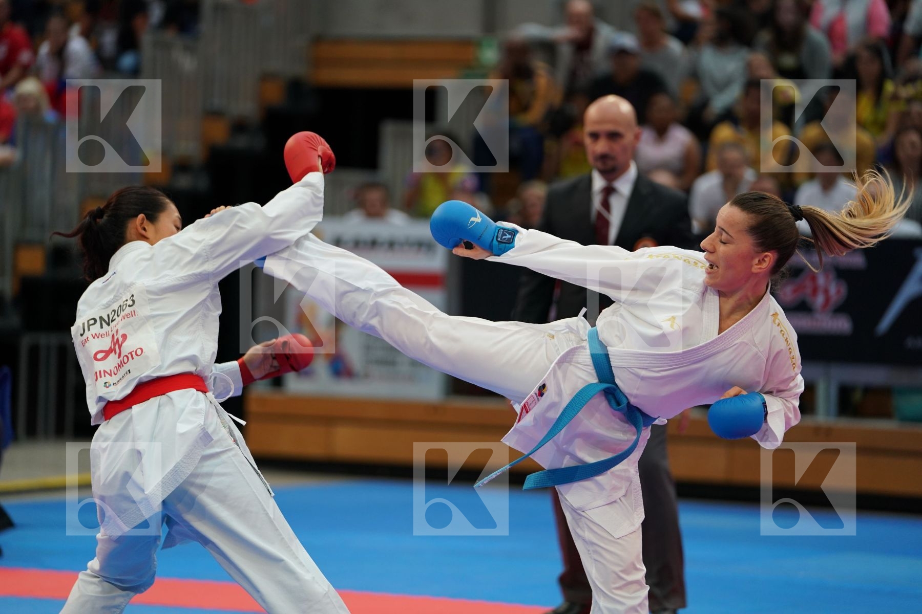 TADANO AYAKA (JAPAN) vs OZCELIK ARAPOGLU SERAP (TURKEY) in Senior Kumite -50 Kg - Gold bout